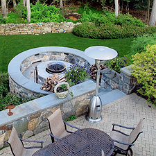 Outdoor Fireplaces / Firepits